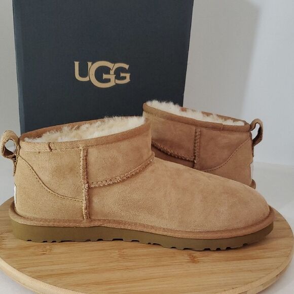 UGG Mens Classic Ultra Mini Boot Size US 7 Chestnut Suede/ Wool - Picture 6 of 12